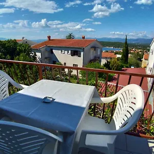 https://apartments-beceic.primorje-gorskikotar.com
